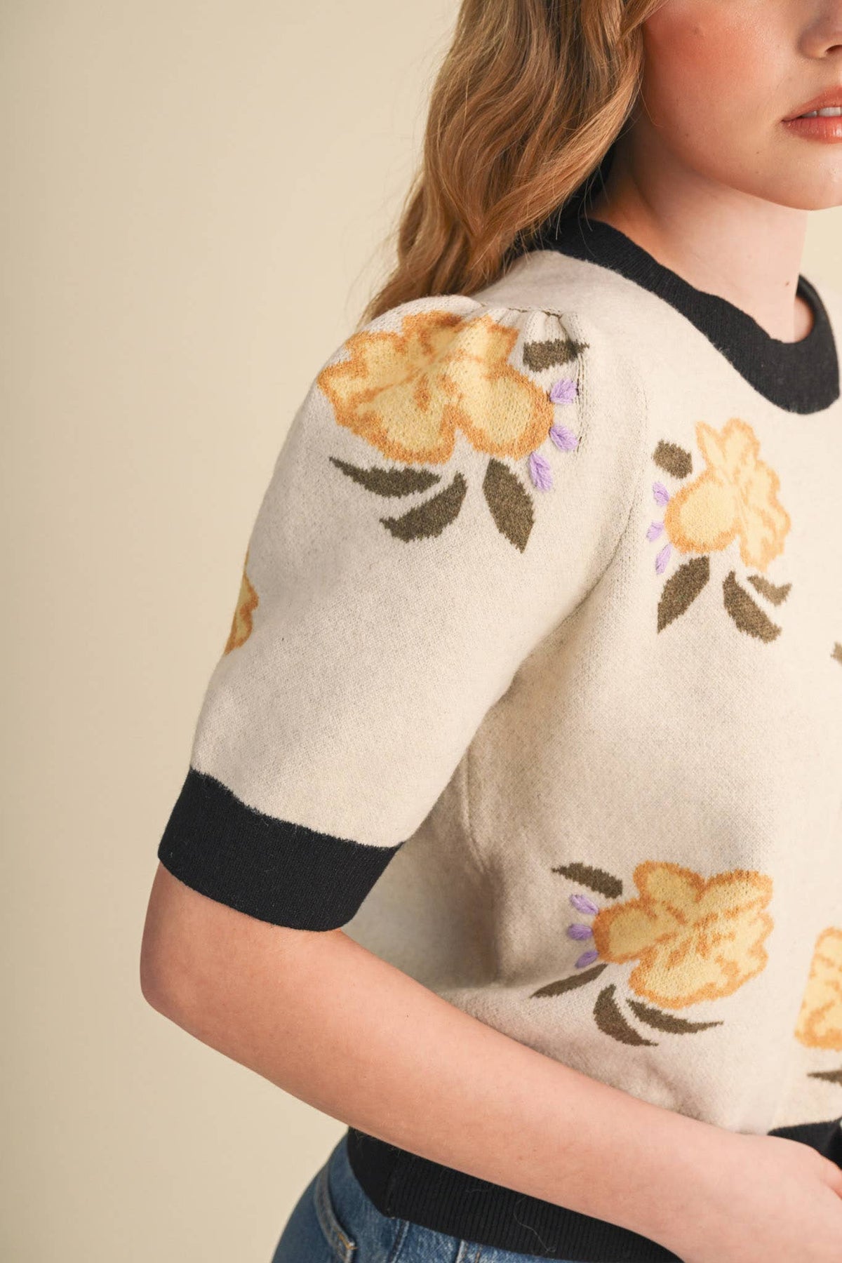 SAVANNA - FLORAL KNIT SHORT SLEEVE SWEATER