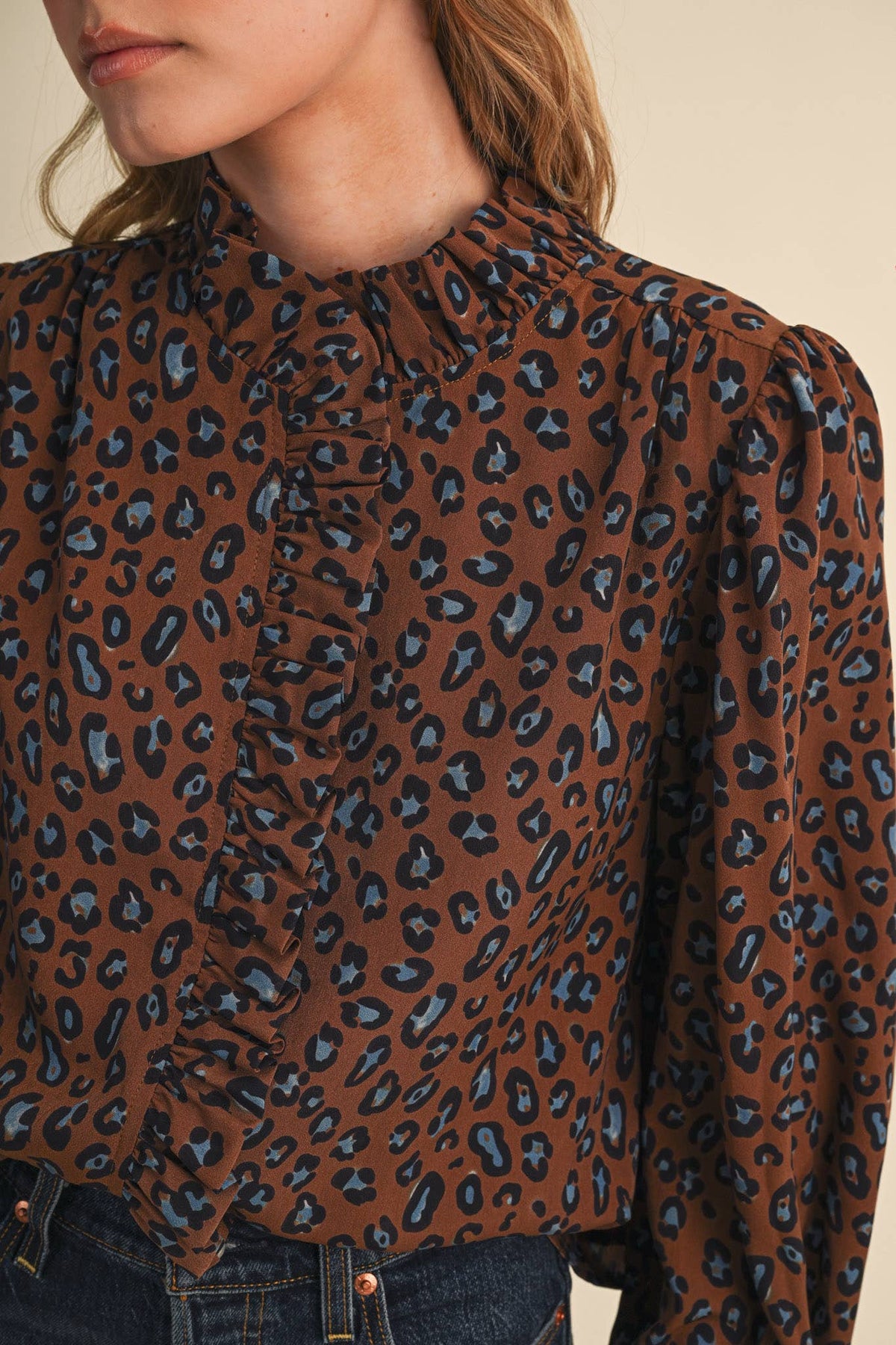 AMANDA - LEOPARD PRINT RUFFLED BUTTON DOWN TOP