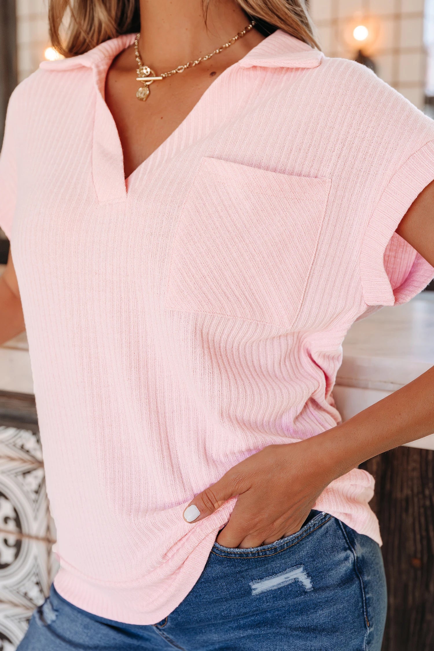 Sadie - Light Pink Collared V-Neck Ribbed Tee