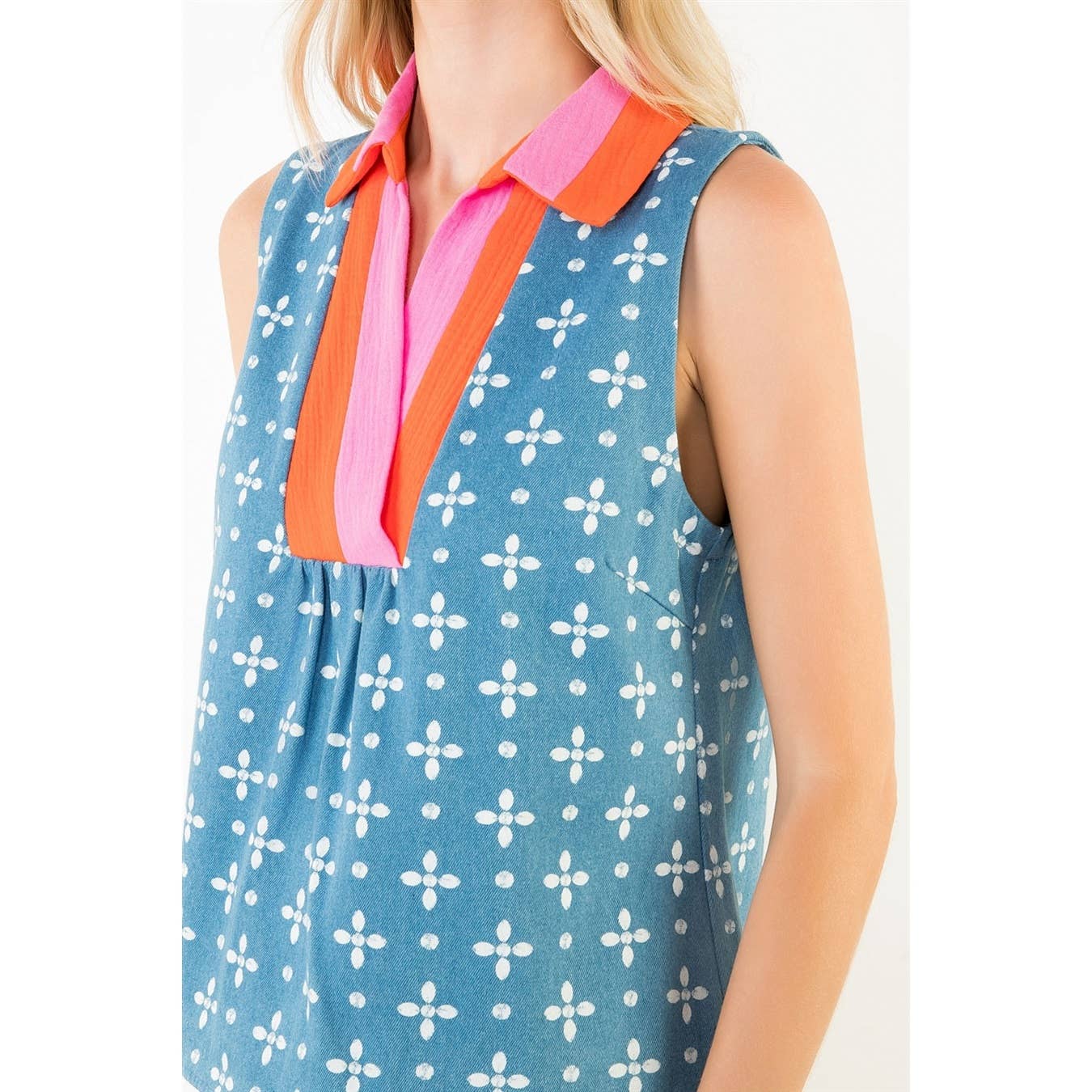 Rhea- sleeveless Floral Pattern V-Neck Top