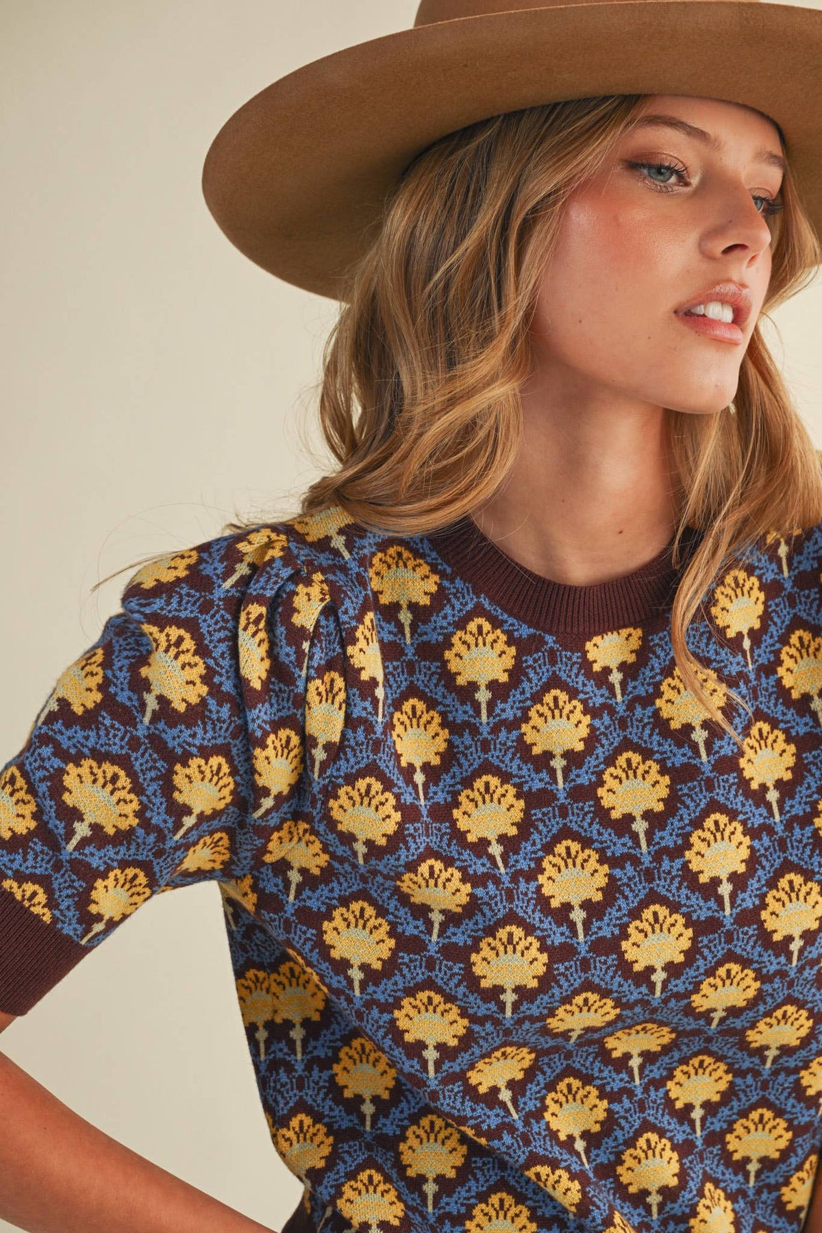 MAEBERRY - FLORAL PATTERN SHORT SLEEVE SWEATER