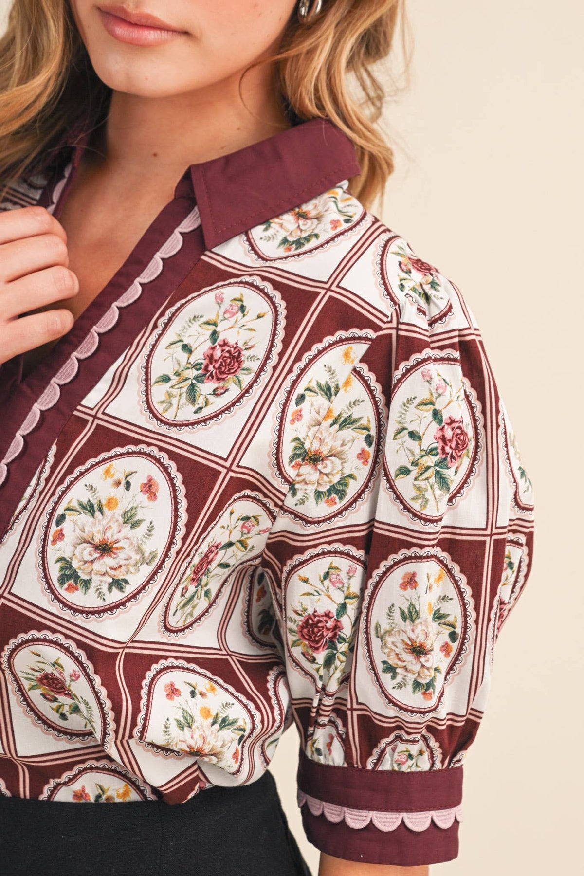 EMILY- EXCLUSIVE PRINT CONTRAST BINDING SCALLOP TRIM TOP