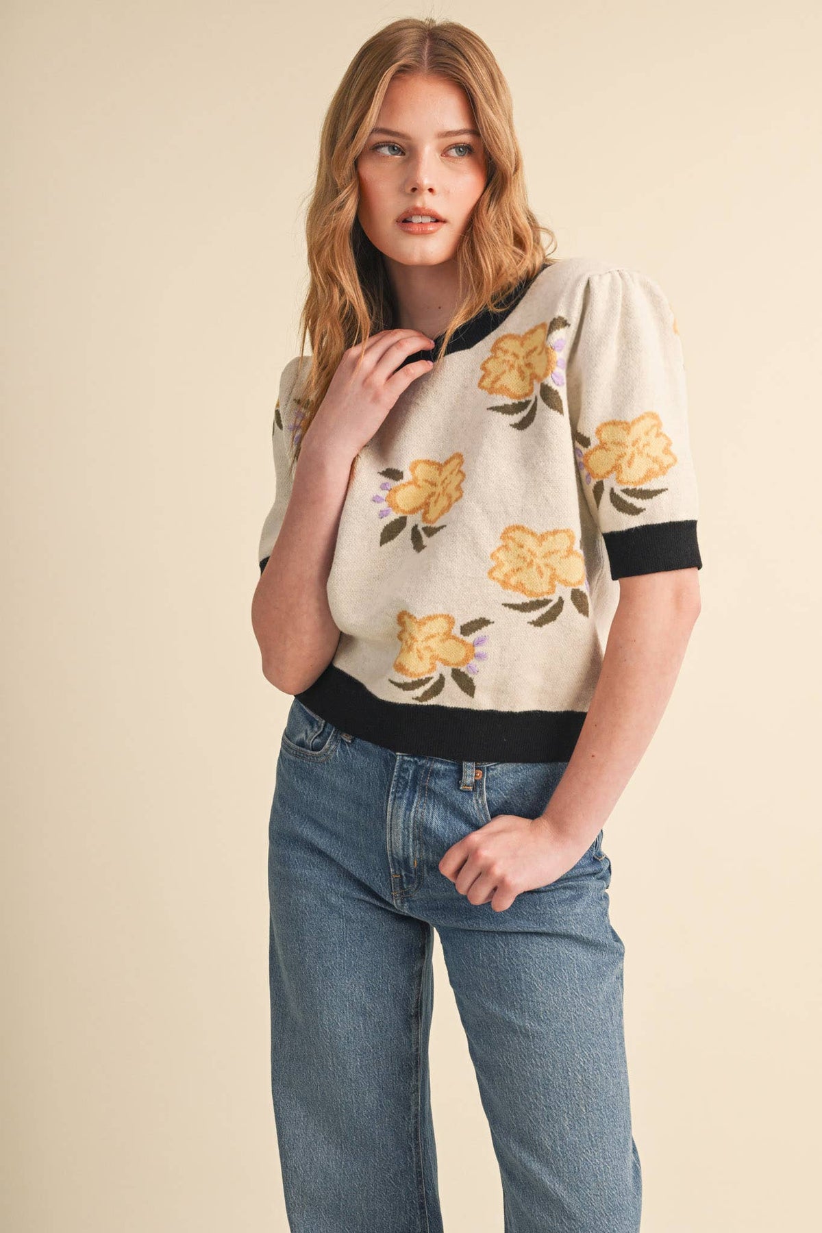 SAVANNA - FLORAL KNIT SHORT SLEEVE SWEATER