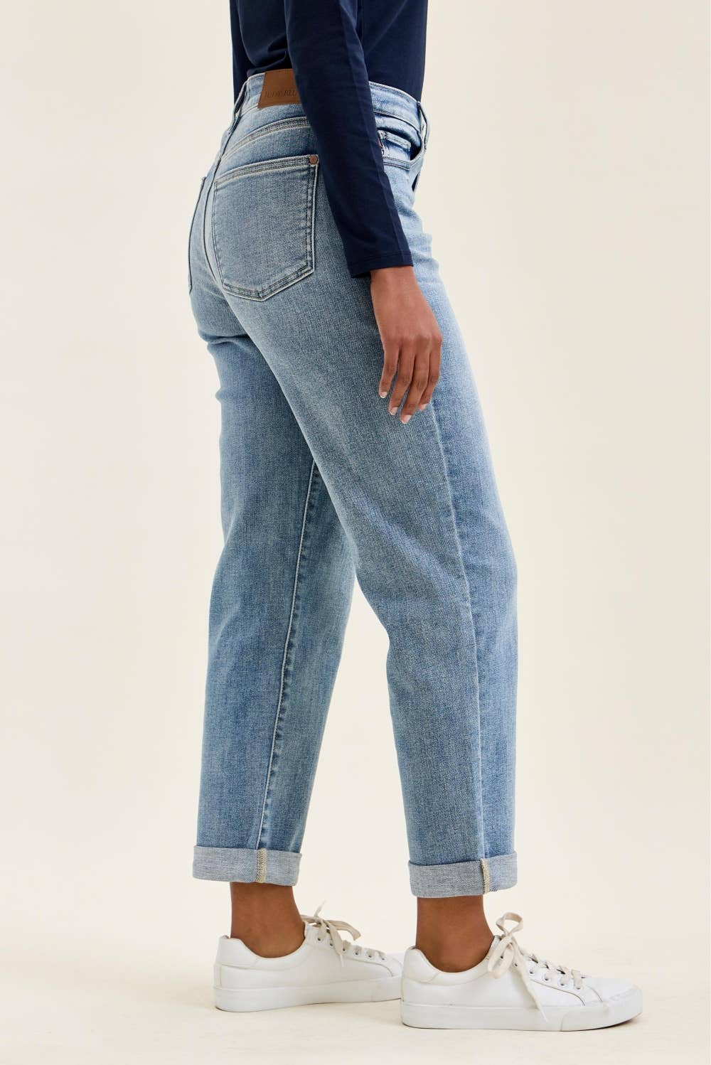 Mid Rise "BILLIE" Boyfriend Light Iced Indigo
