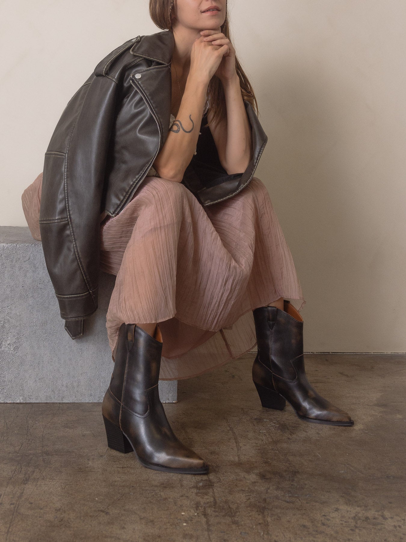 The Ames | Brown Short Cowgirl Booties