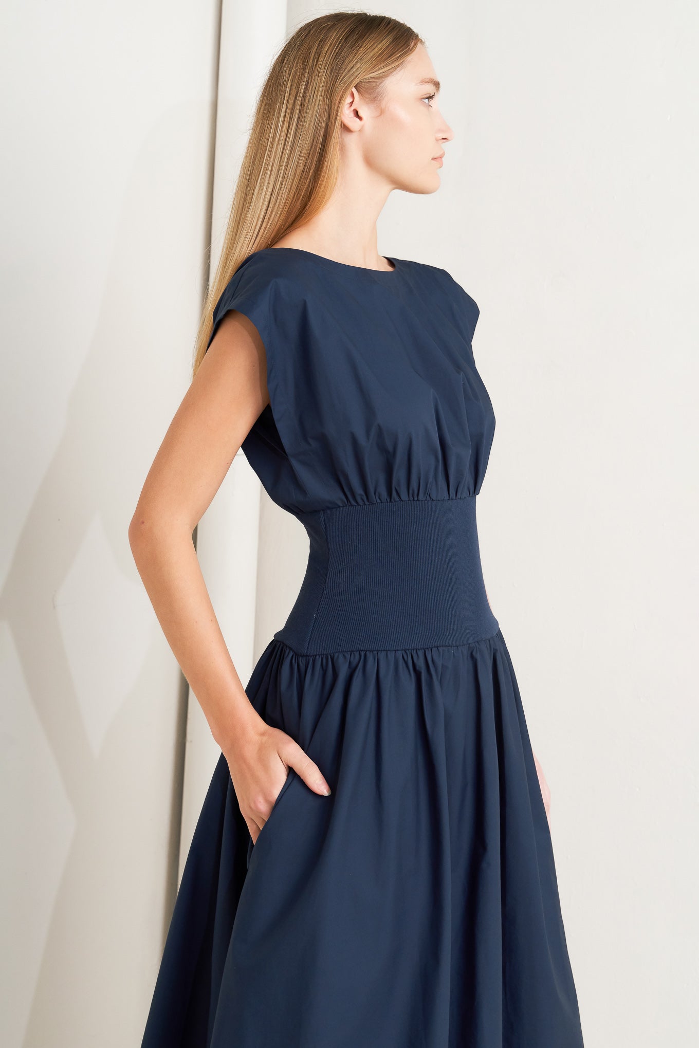 DREAMWEAVER ROMANTIC NAVY WOVEN MIDI DRESS