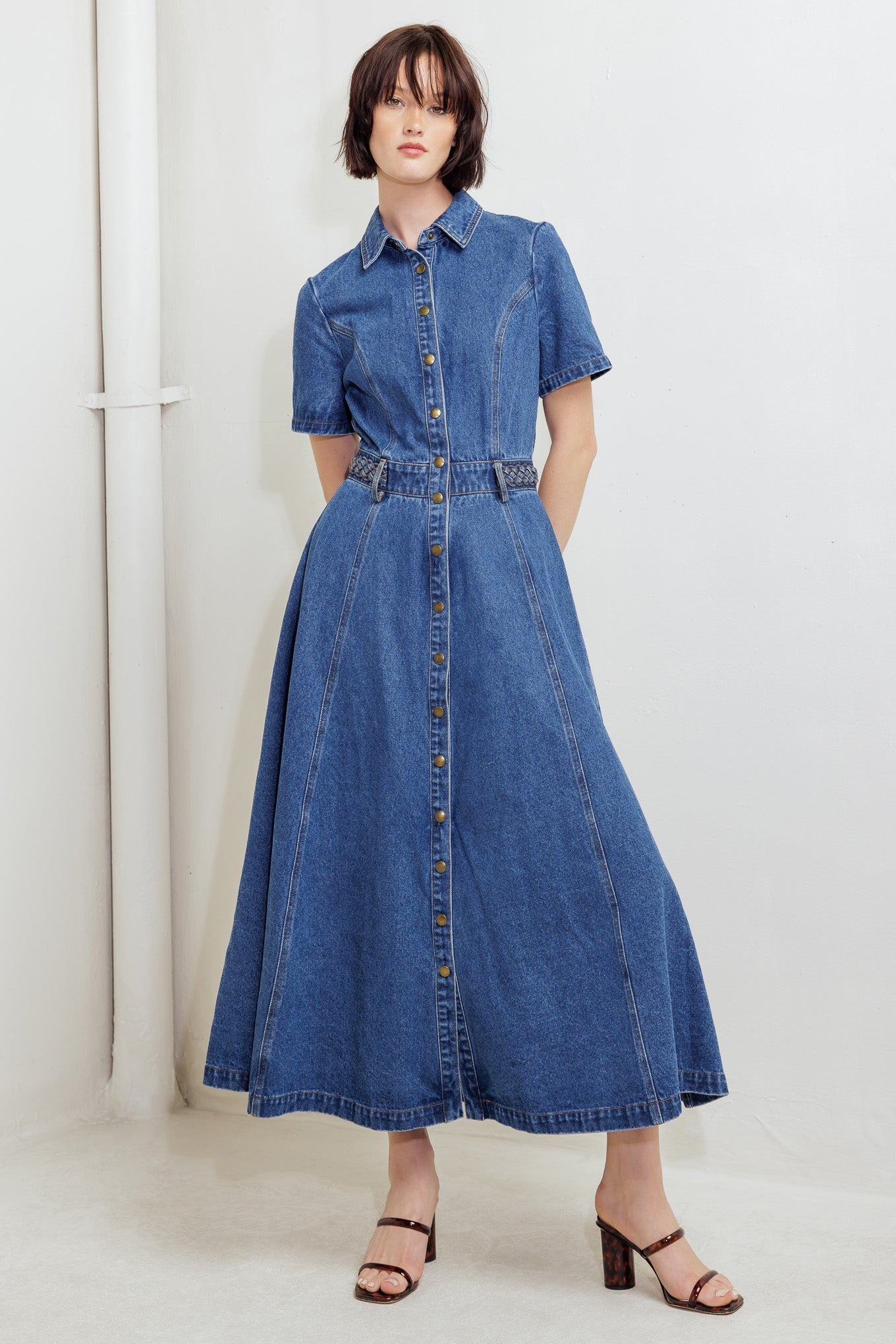 HIDDEN SMILE DENIM MIDI RESS