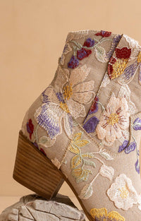 The Wanda | Taupe Floral Appliqué Western Boot *FINAL SALE*