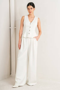 PURE ELEGANCE WOVEN VEST