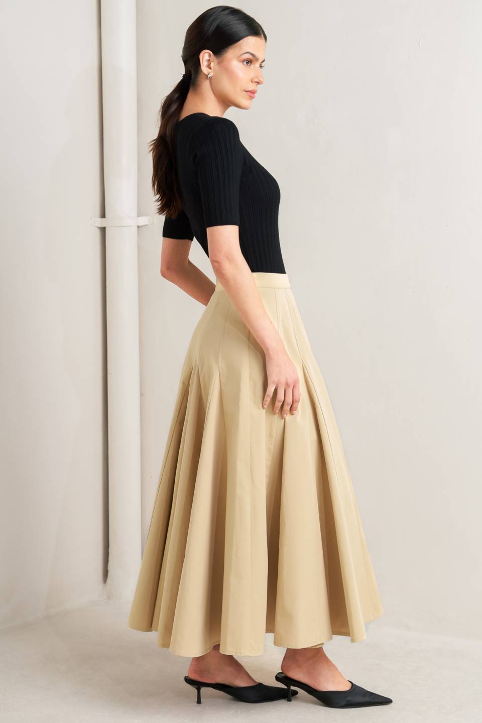 PALE FRAME WOVEN TAUPE CIRCLE SKIRT