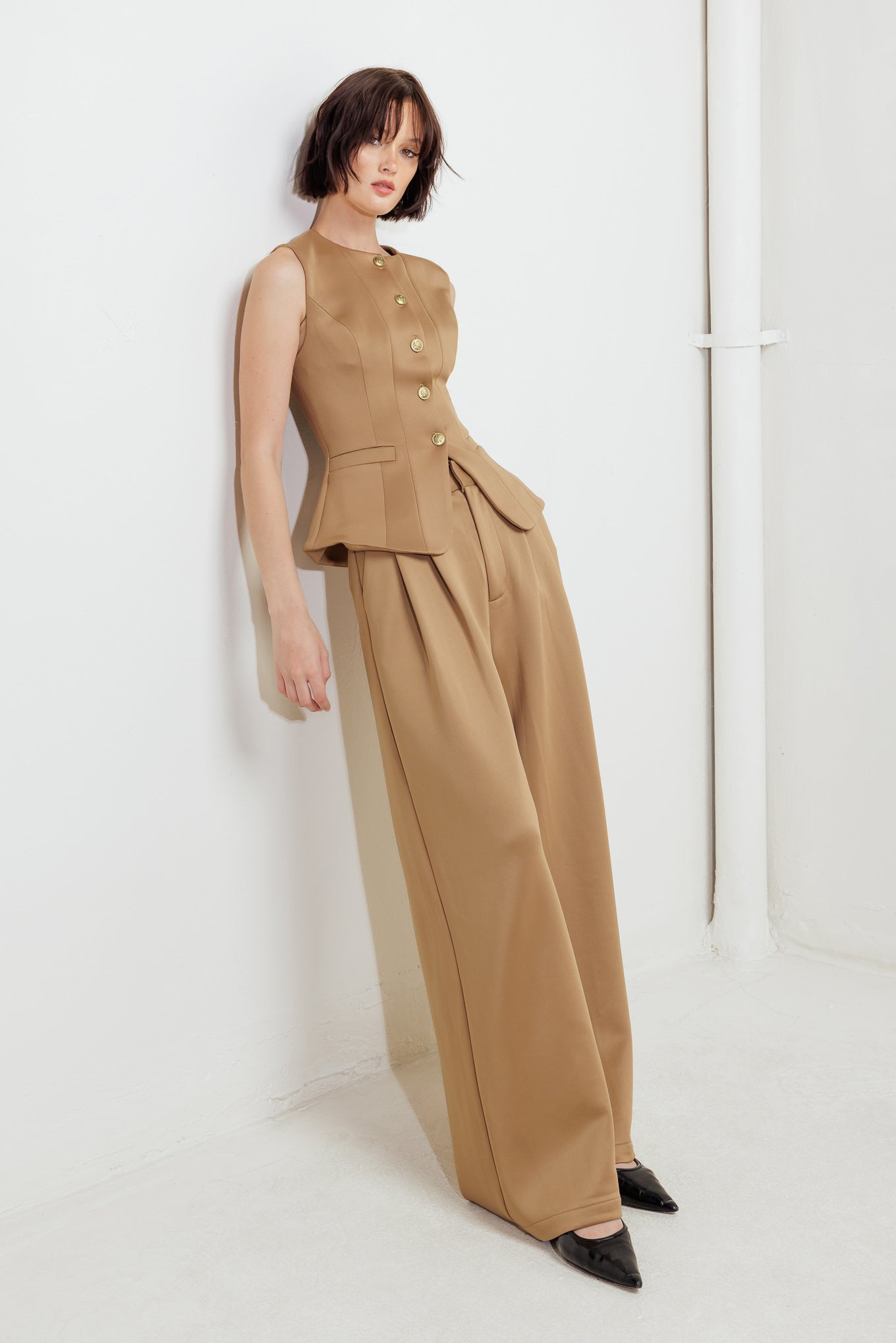 ROMANTIC PETAL WOVEN PANTS