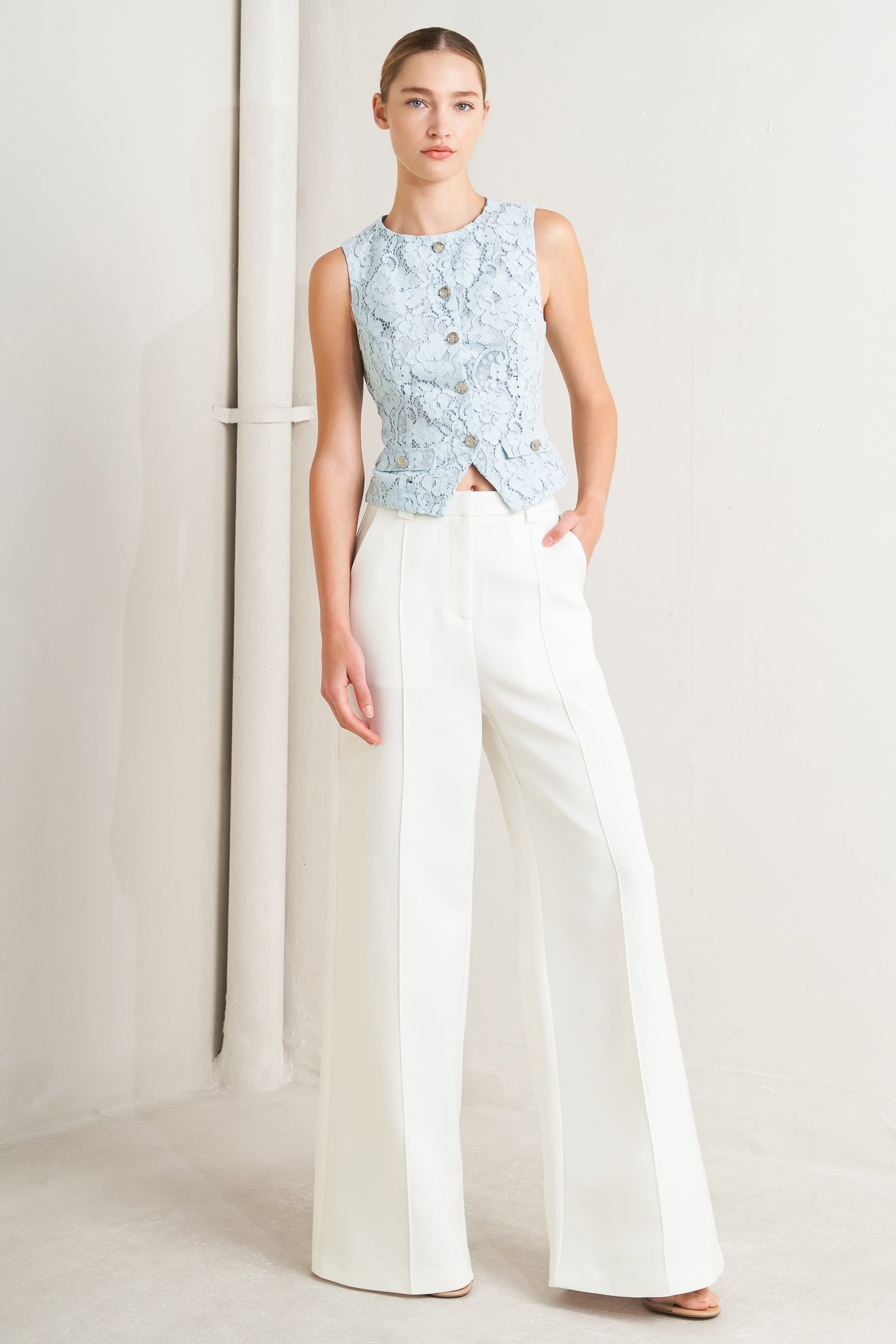 BRIGHT MOMENTS WOVEN PANTS