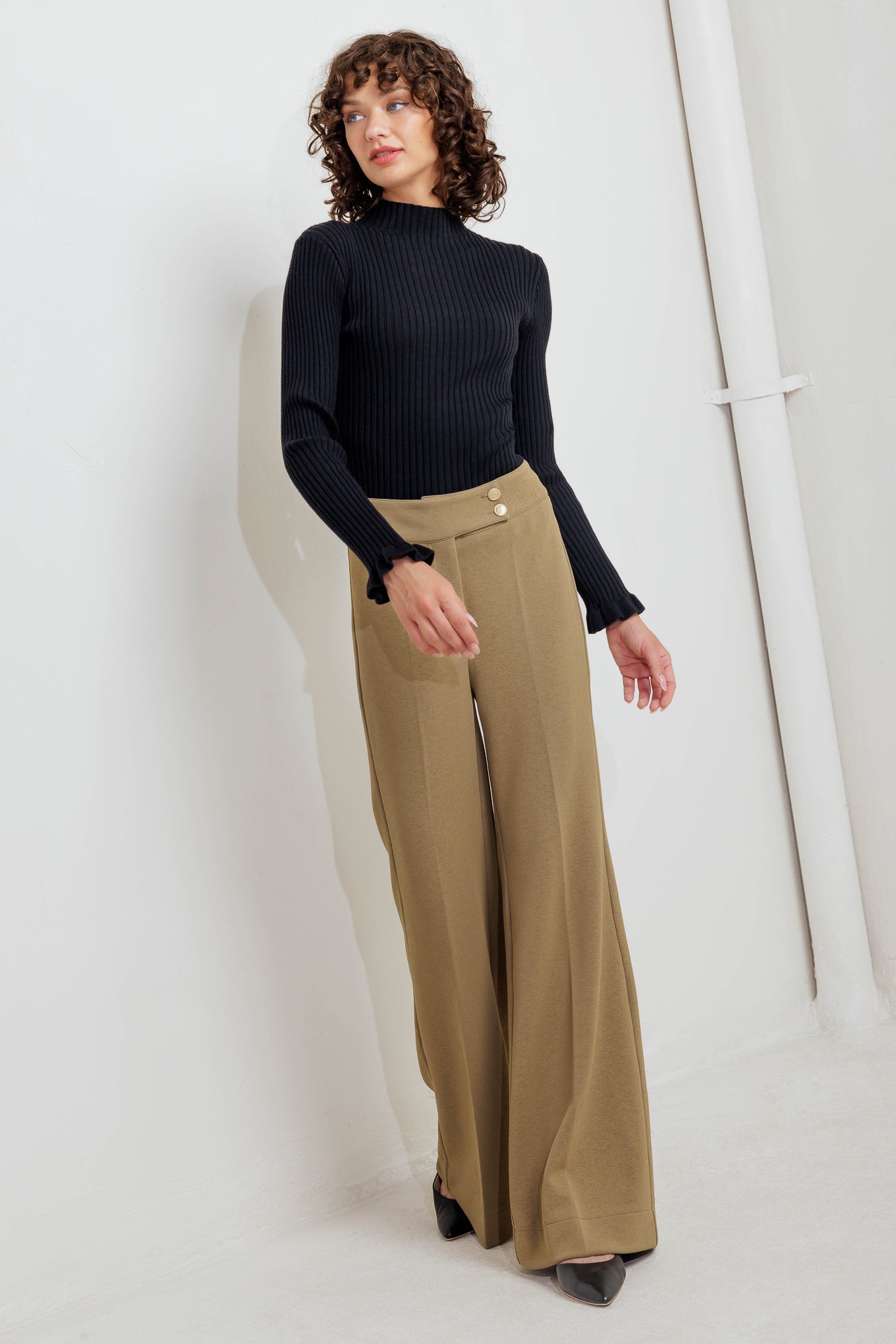 RUNWAY TO REALWAY KNIT PANTS