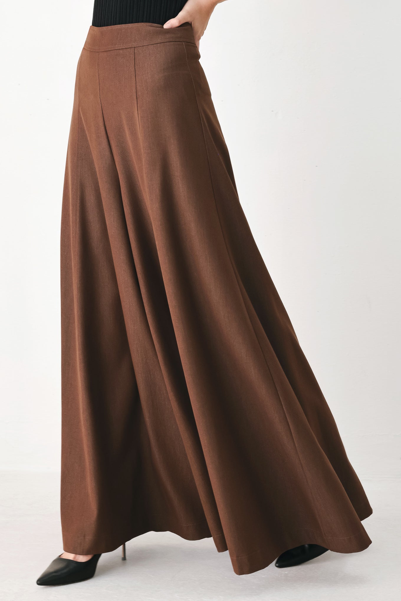 CASUAL ROMANCE WOVEN PANTS
