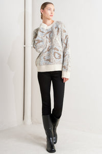 PROMINENT CHARM PULLOVER SWEATER TOP