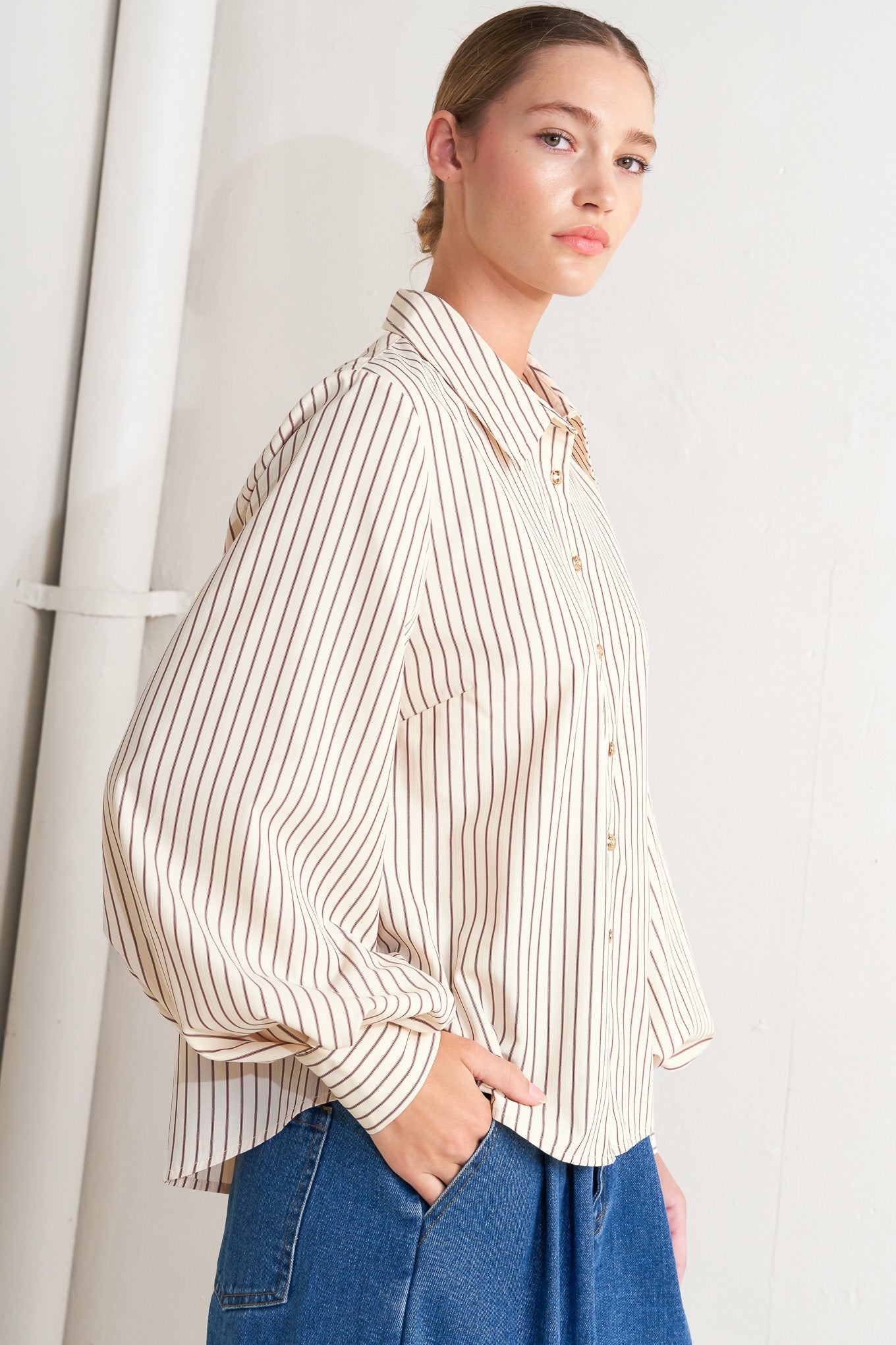 PINSTRIPE CHIC WOVEN TOP