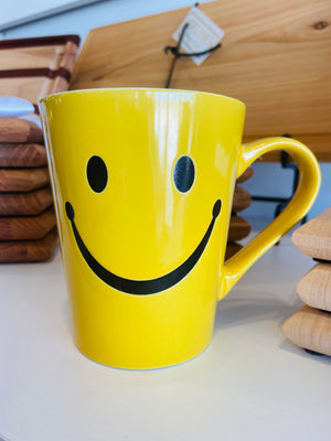 SMILEY Face Yellow Mug