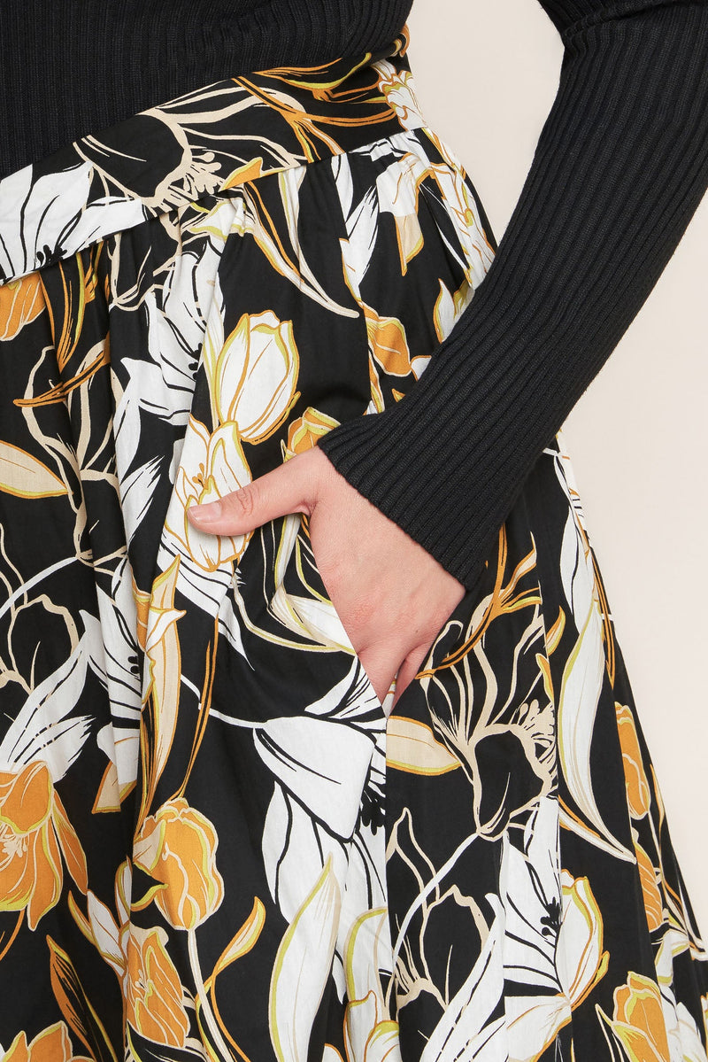 TWIST ON TIMELESS WOVEN MIDI DRESS