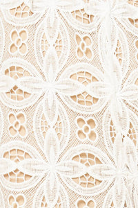 MEMORABLE FLIRT WOVEN LACE PANTS