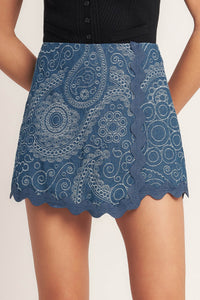 BOHO PAISLEY SCALLOP DENIM SKORT