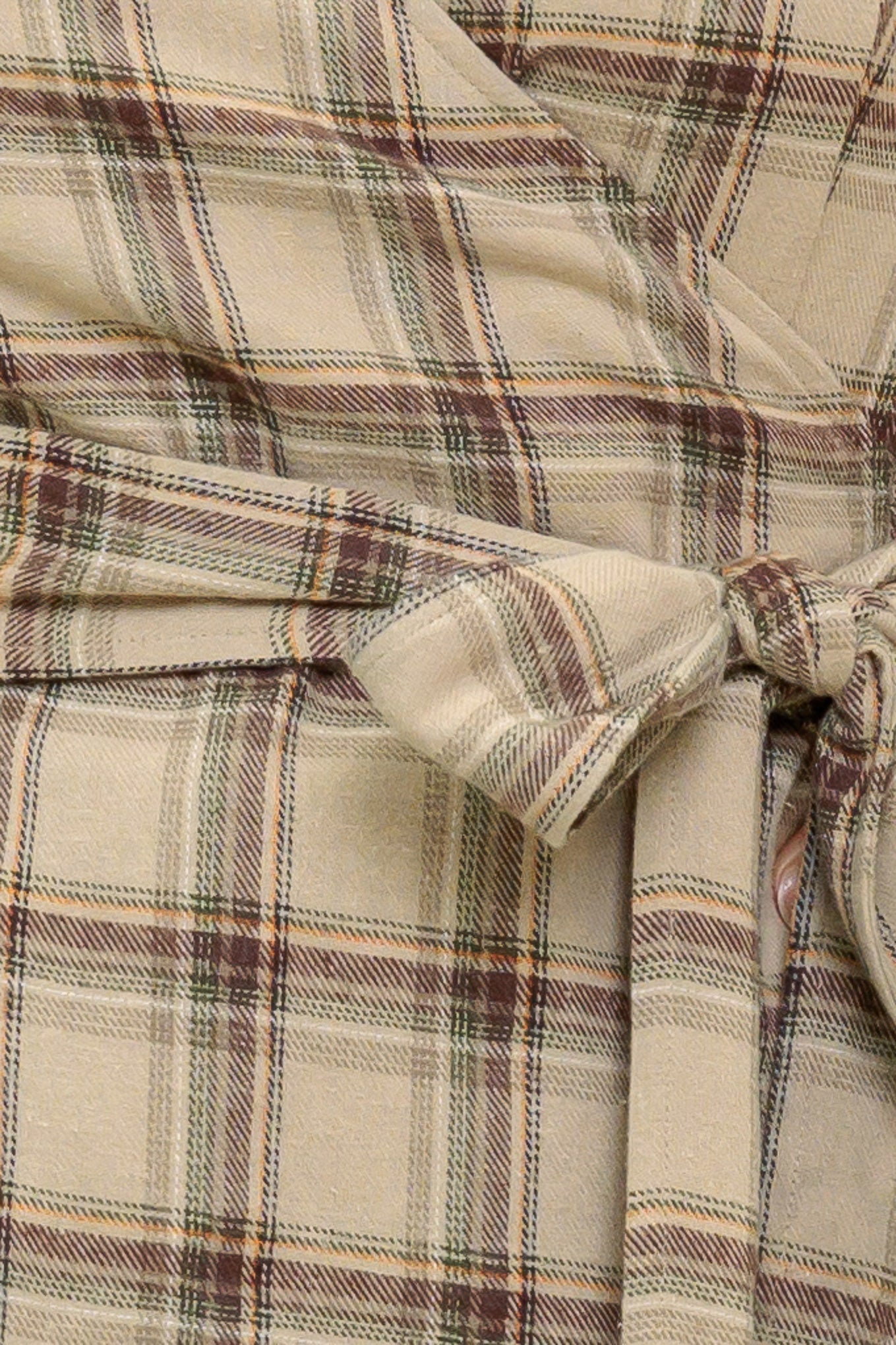 LATTE SUNDAY WOVEN PLAID TOP