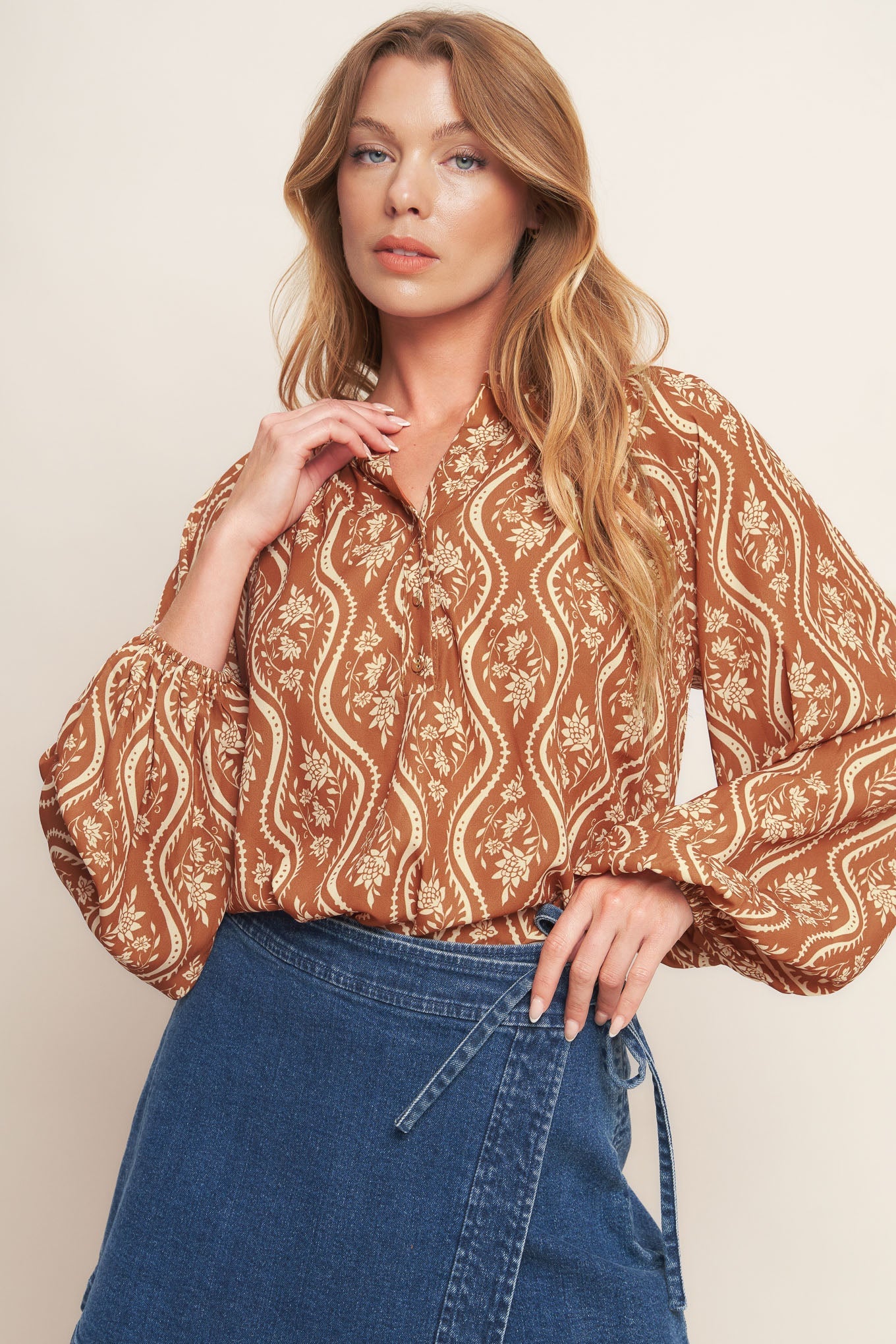ANGELIC SWEETIE BROWN WOVEN TOP