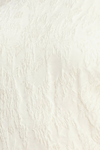 VANILLA SCALLOP WOVEN TOP