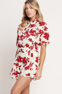 FLORAL KISS WOVEN TOP