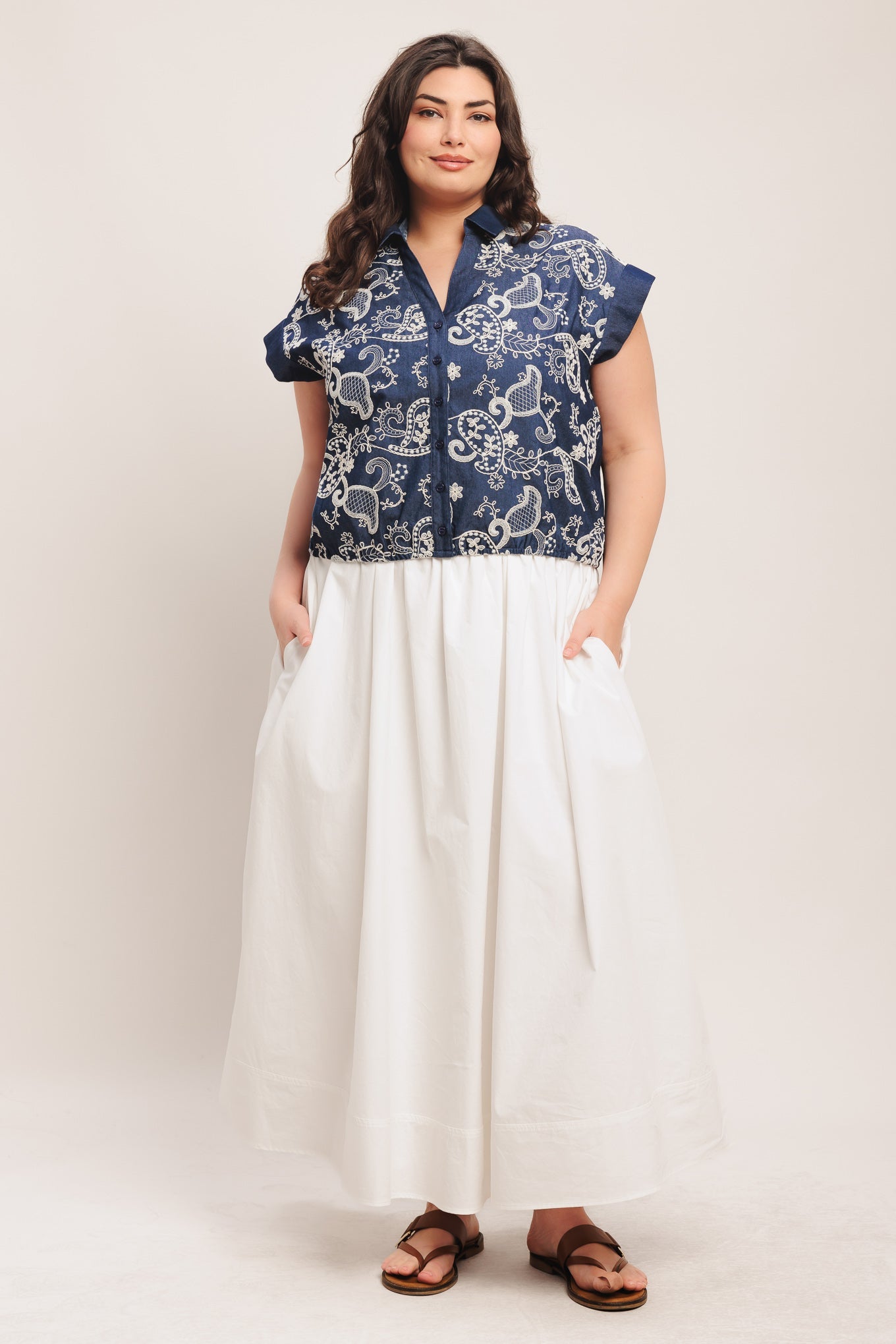 HANDCRAFTED FEEL EMBROIDERY TOP