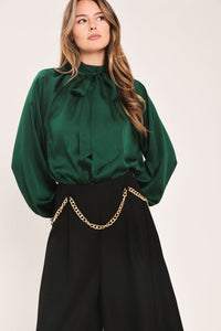 FOREST POISE HUNTER GREEN TIE-NECK RAGLAN TOP
