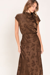 CHOCOLATE FLORAL WOVEN JACQUARD TOP
