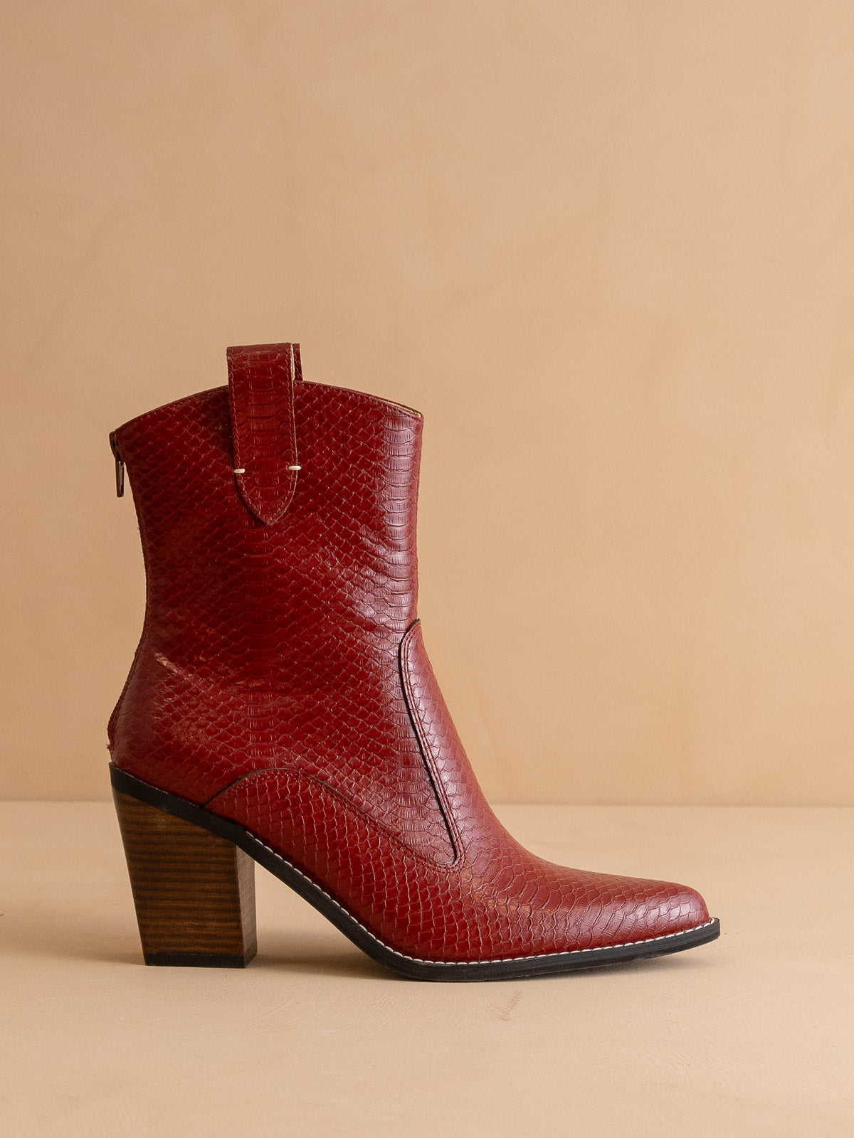 The Tara | Red Two Paneled Western Cowgirl boot