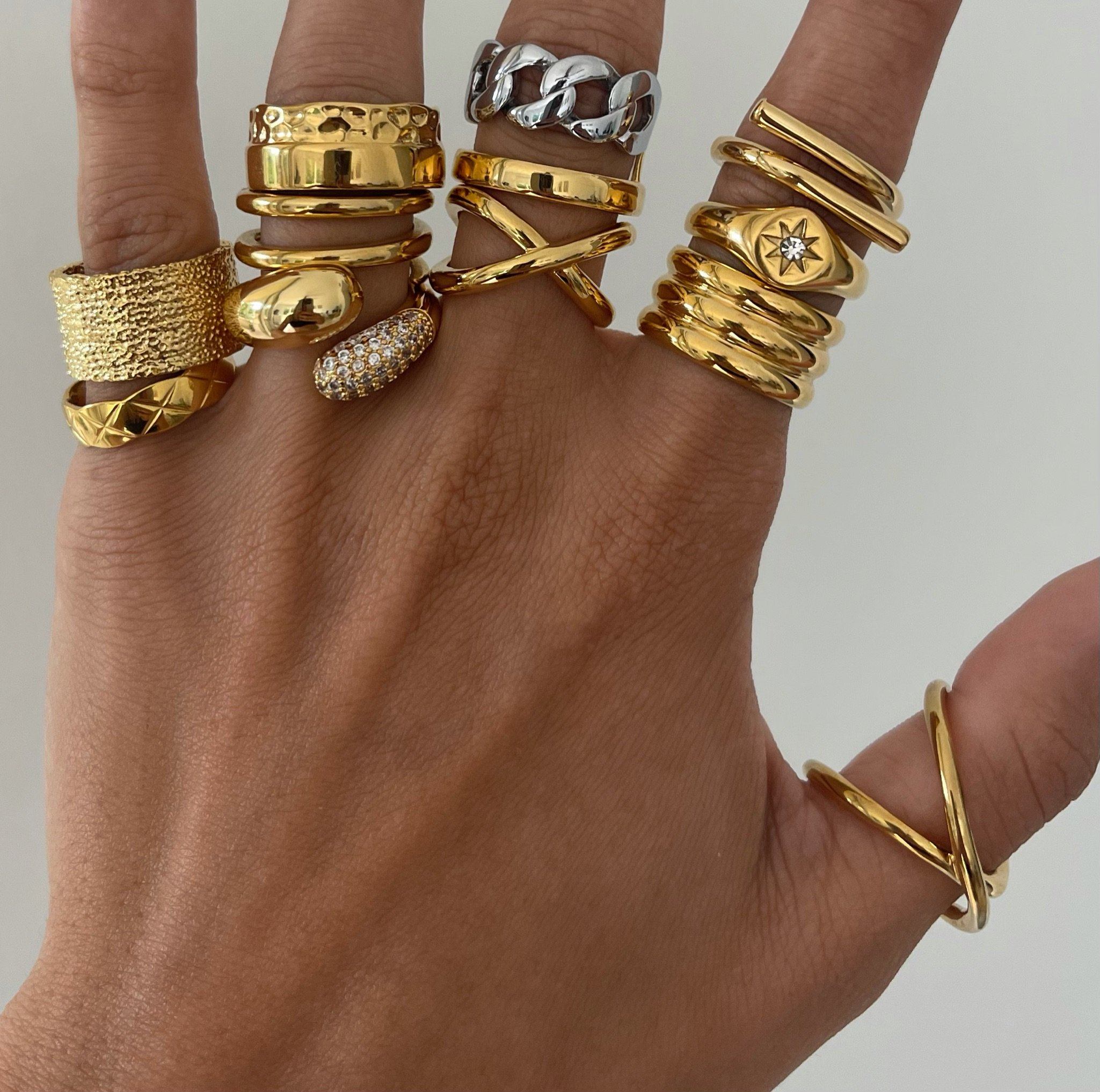 Ashton Band Ring