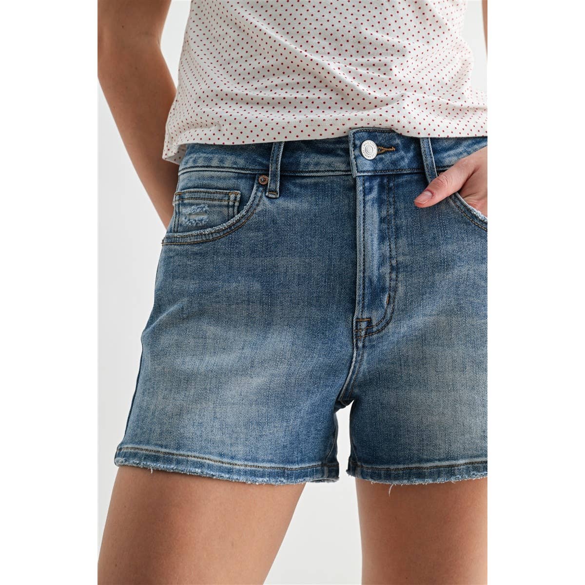 HIGH-RISE SHORTS DISTRESSED DENIM