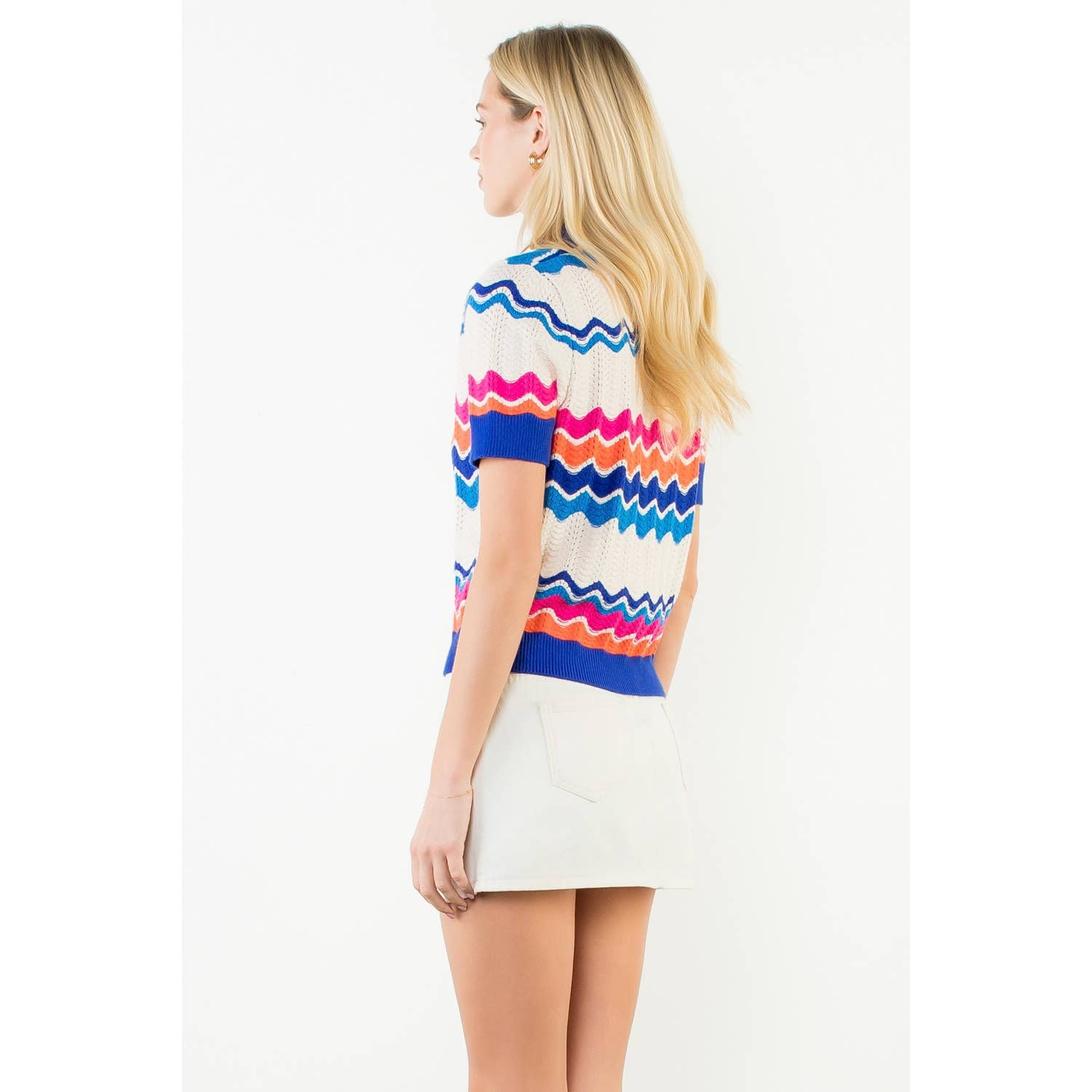 Tracey - Short Sleeve Collared Zigzag Knit Top