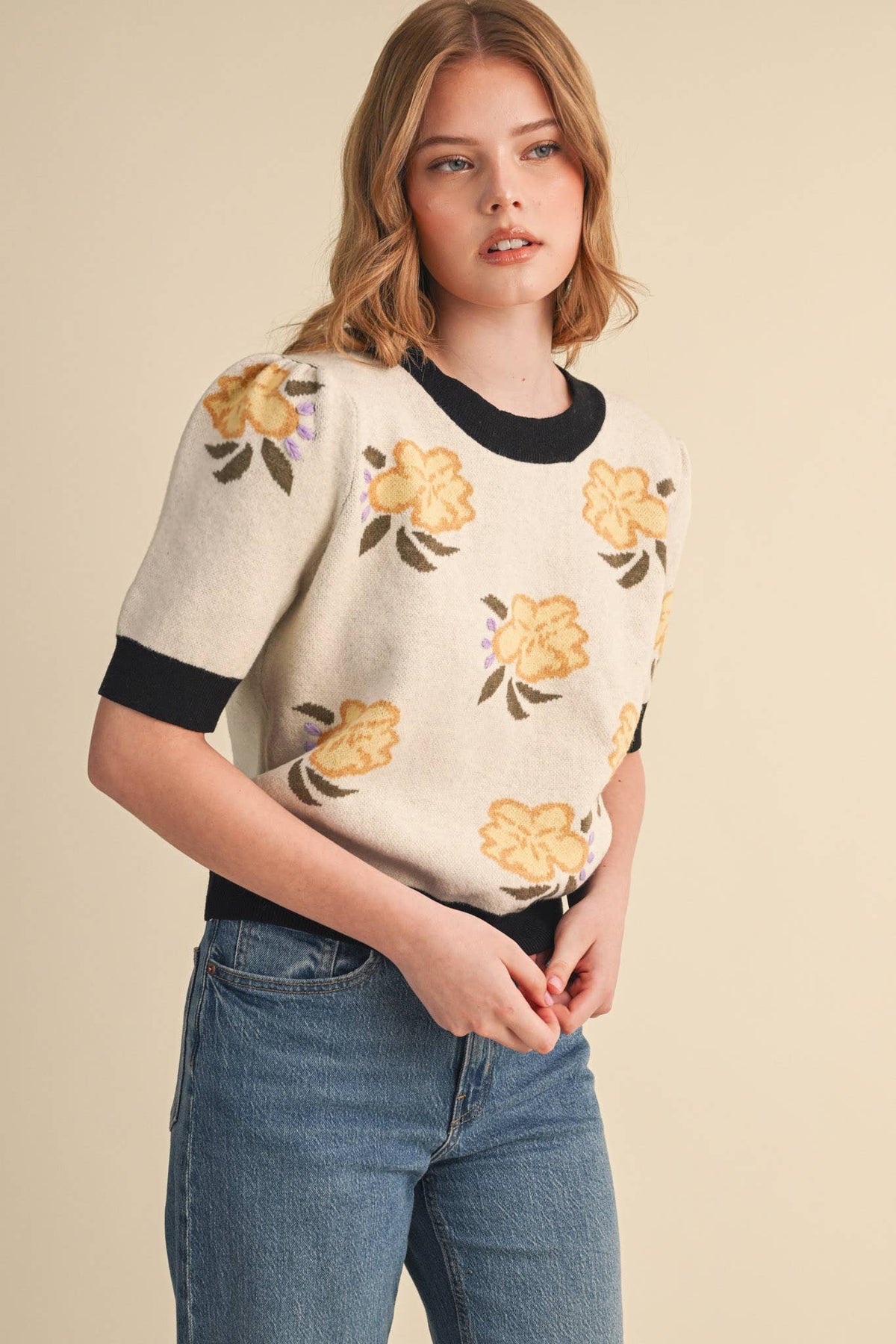 SAVANNA - FLORAL KNIT SHORT SLEEVE SWEATER