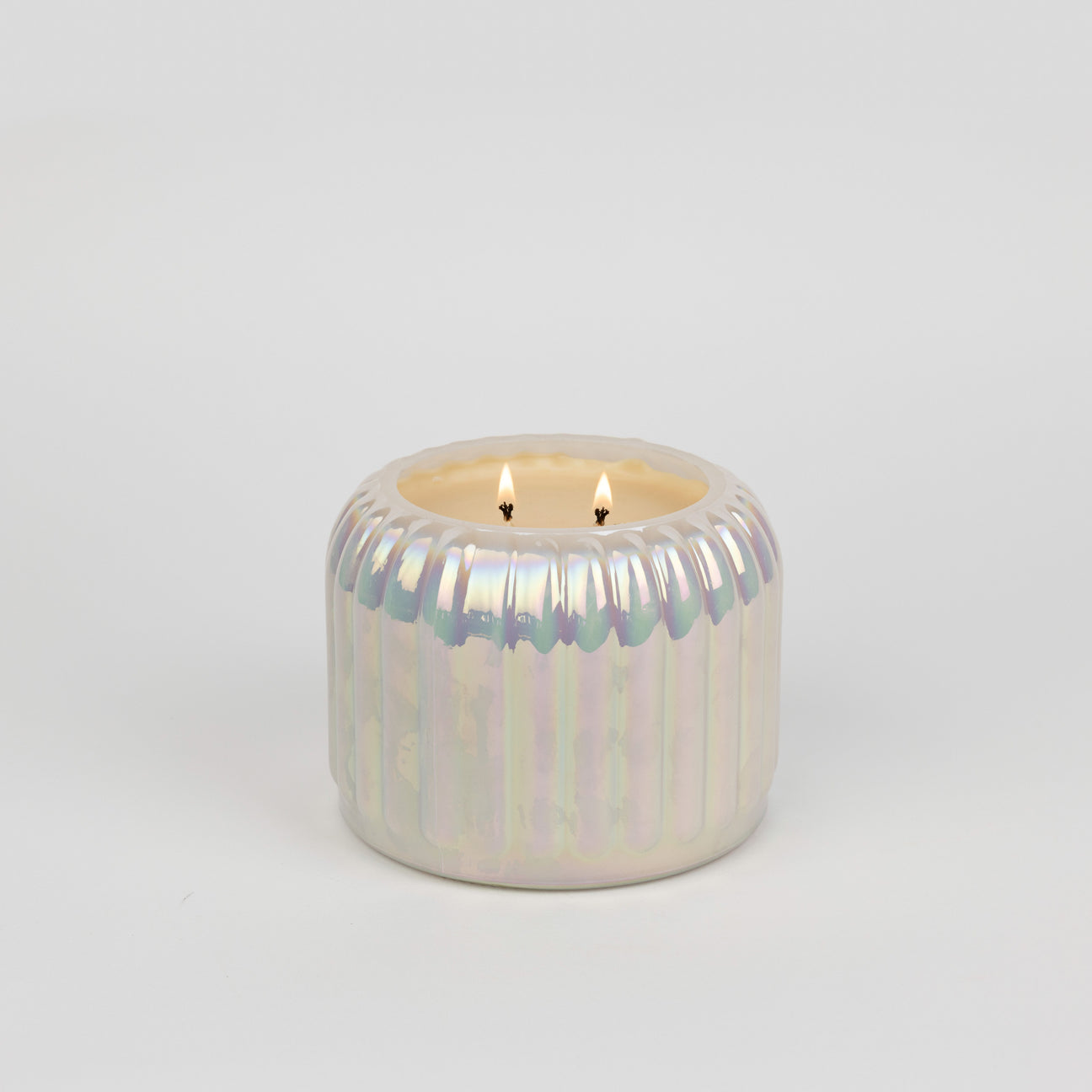 Sweet Grace Ribbed Pearl Candle