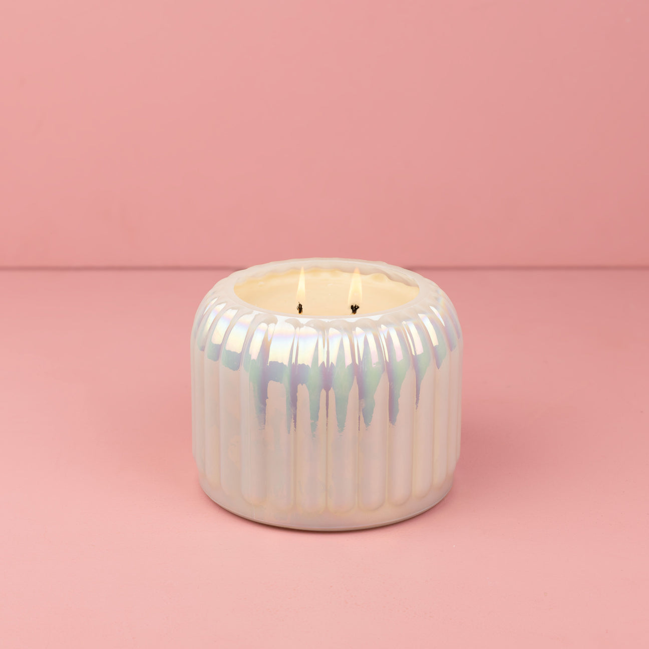 Sweet Grace Ribbed Pearl Candle