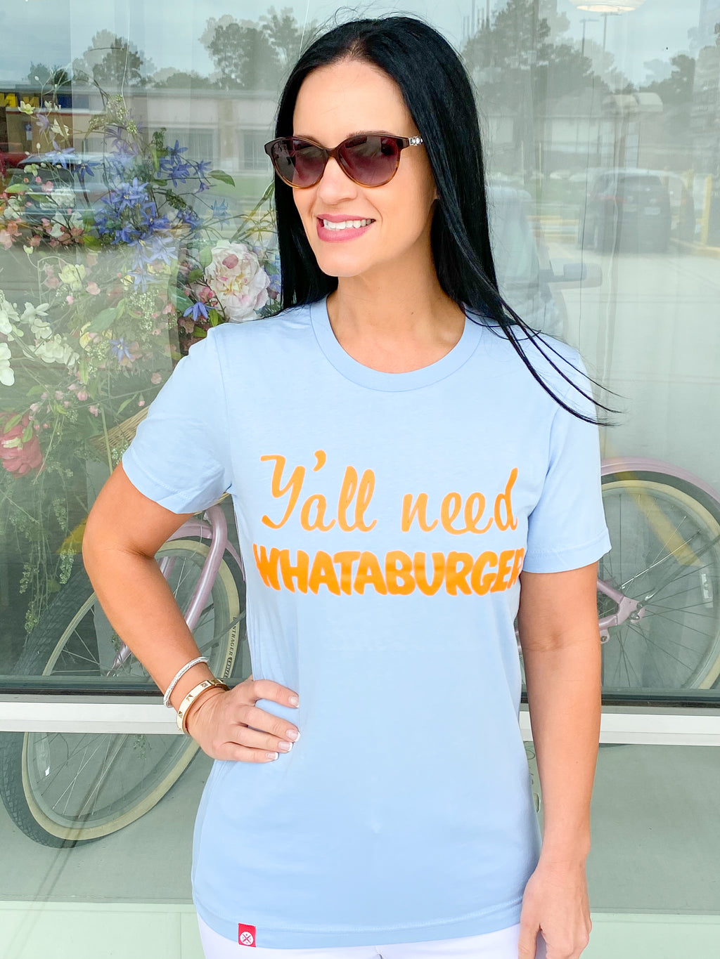 Todos necesitan camiseta Whataburger
